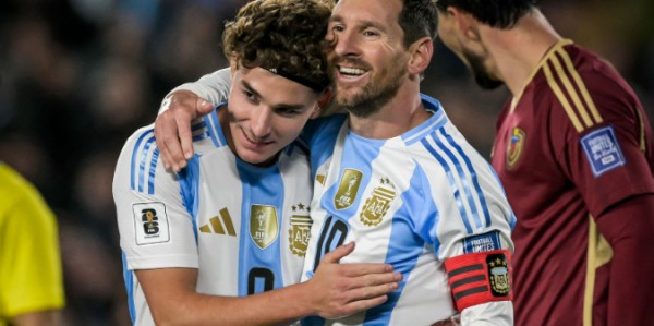 九游娱乐入口-阿根廷vs委内瑞拉小蜘蛛数据：助攻梅西，传球成功率近9成
