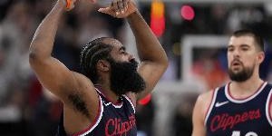 ‍Shams谈科林斯：快船特别想给哈登配备空接威胁点