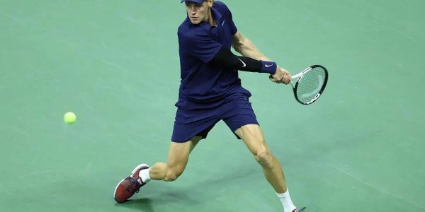 美网第13日男单决赛出炉：阿卡直落三盘胜德约 辛纳苦战艰难晋级