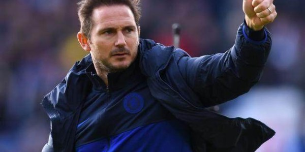 九游娱乐入口-【早报】神灯熄火，秃鹤上车！