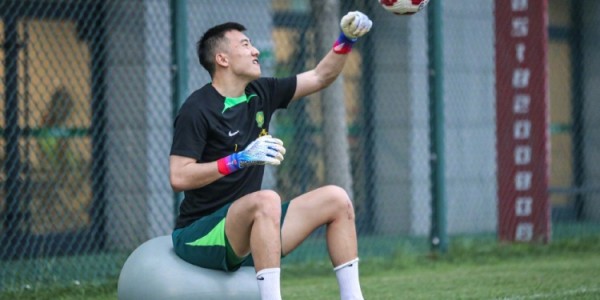 九游娱乐下载-1号韩佳奇重返训练场