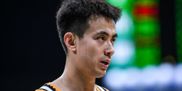 九游娱乐下载-杨鸣走早了？辽宁狂胜52分终结4连败 赵继伟复出激活7人上双制胜