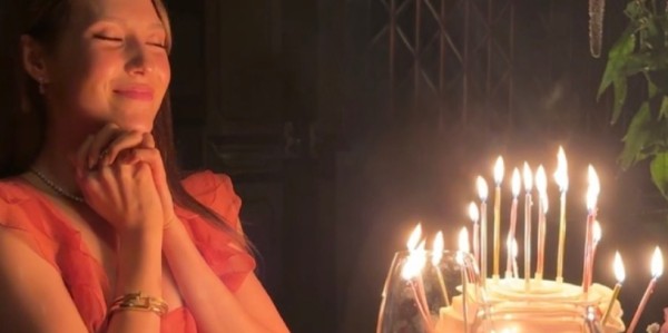 谷爱凌分享22岁庆生照：感谢朋友们多年的关爱、陪伴和鼓励