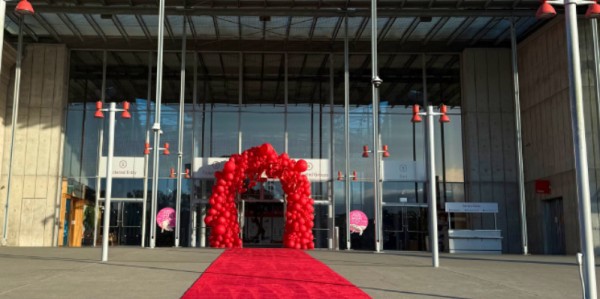 谷爱凌分享22岁庆生照：感谢朋友们多年的关爱、陪伴和鼓励