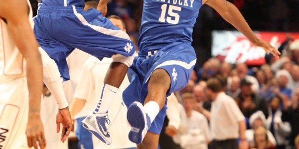 九游娱乐-沃尔28岁因伤赛季提前告终 东区首席控卫荣光永存于数据与战绩