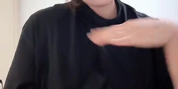 刘禹彤分享趣味短视频动态 此前已官宣加入上海女篮阵容