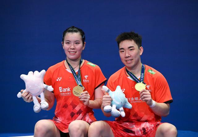 （体育）（2）羽毛球——澳门公开赛：郭新娃_陈芳卉混双夺冠XxjpseC007202_20240929_PEPFN0A001.jpg